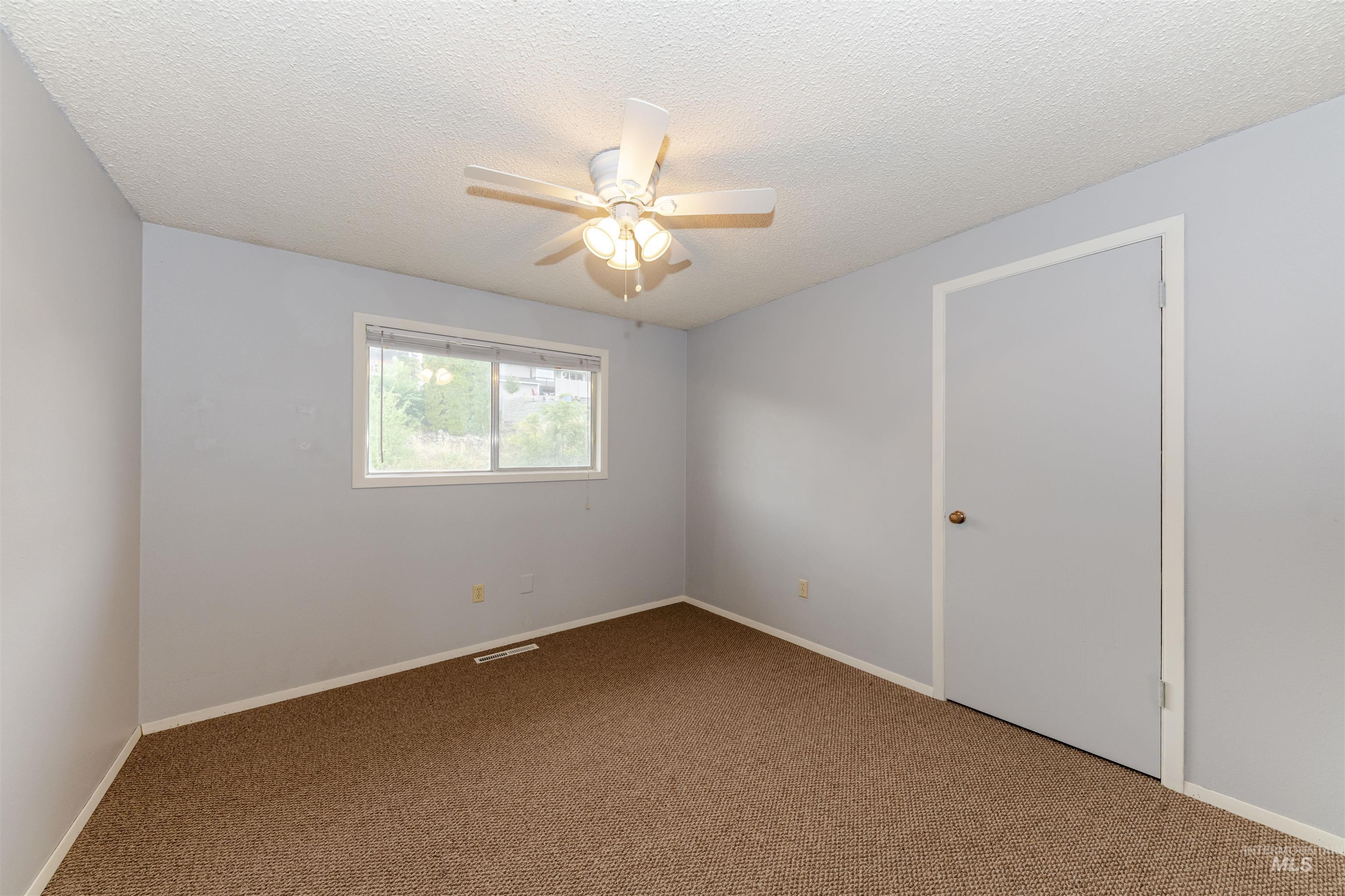 2909 Meadowlark Drive Property Photo 23