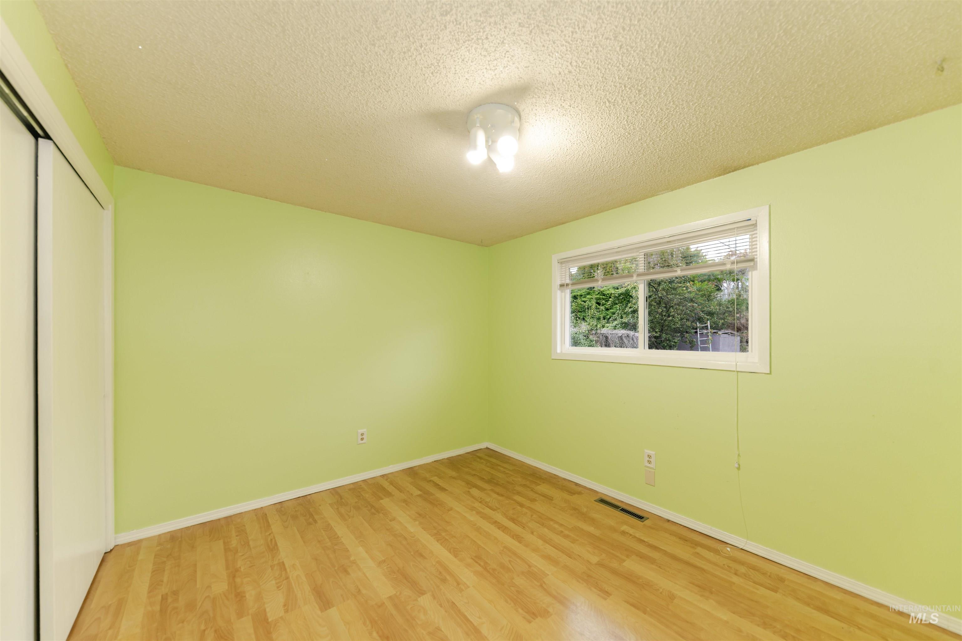 2909 Meadowlark Drive Property Photo 24