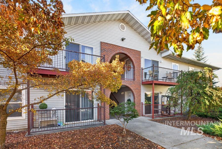 131 Baker St. Property Photo 2