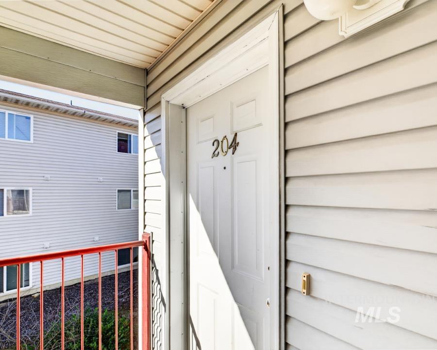 131 Baker St. Property Photo 5