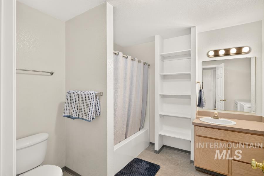 131 Baker St. Property Photo 23