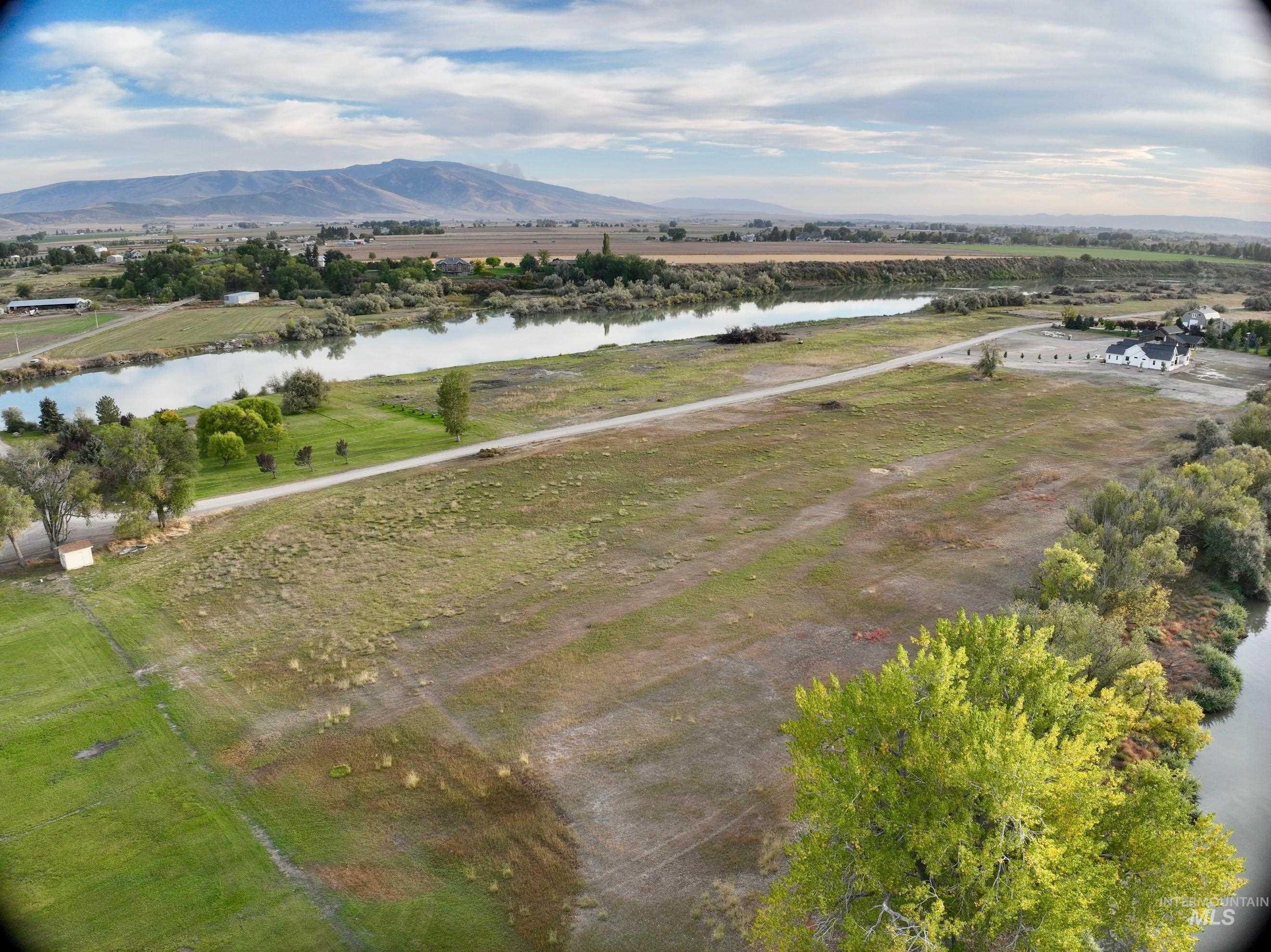 Lot 15 Island Court Property Photo 1