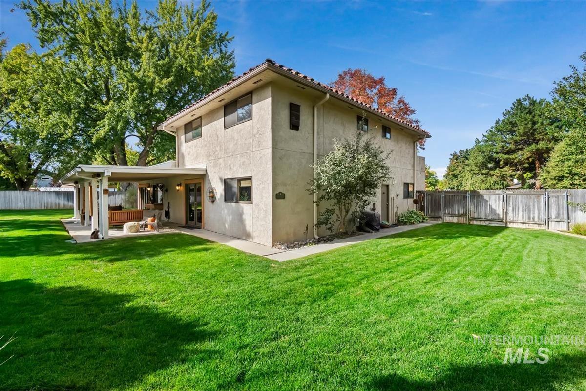 2570 Bruins Circle Property Photo 44