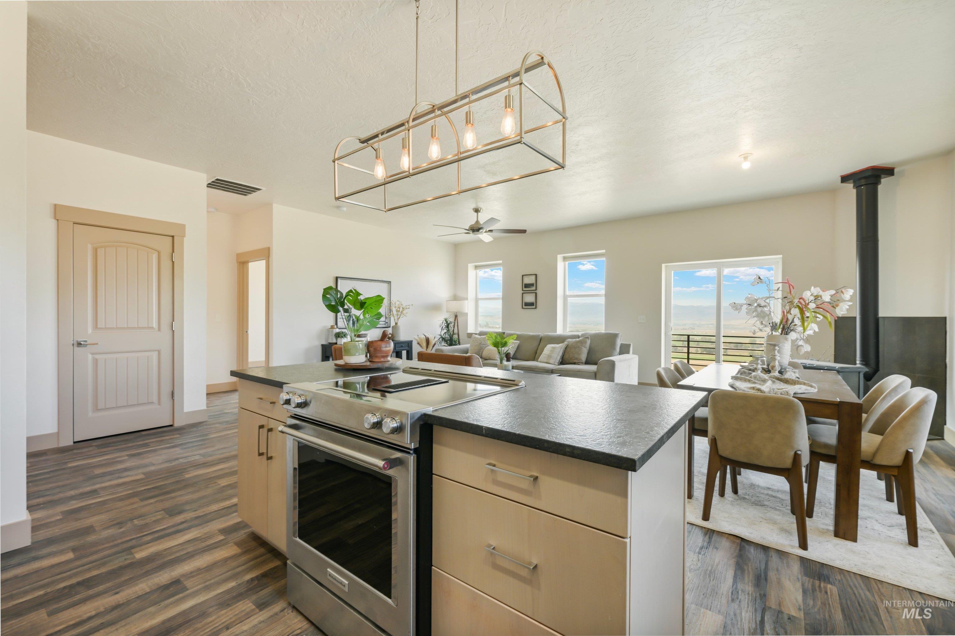 11915 Lawrence Property Photo 12