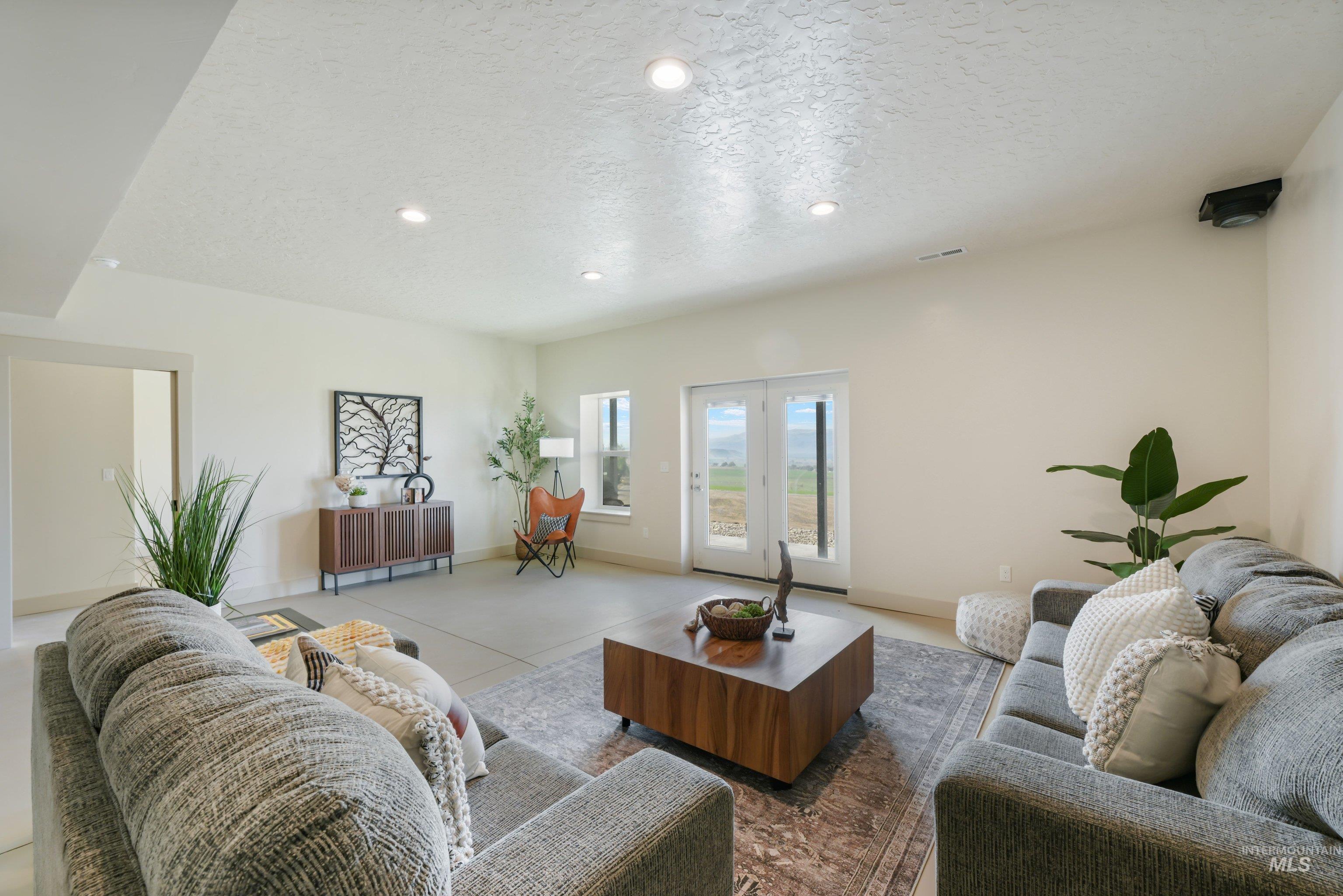 11915 Lawrence Property Photo 23