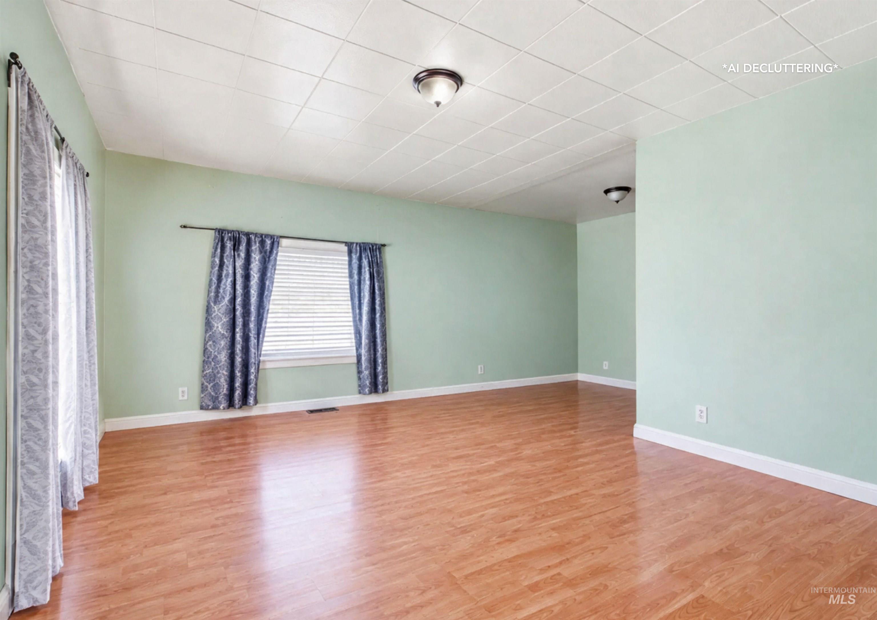 135 Garden Ct Property Photo 5