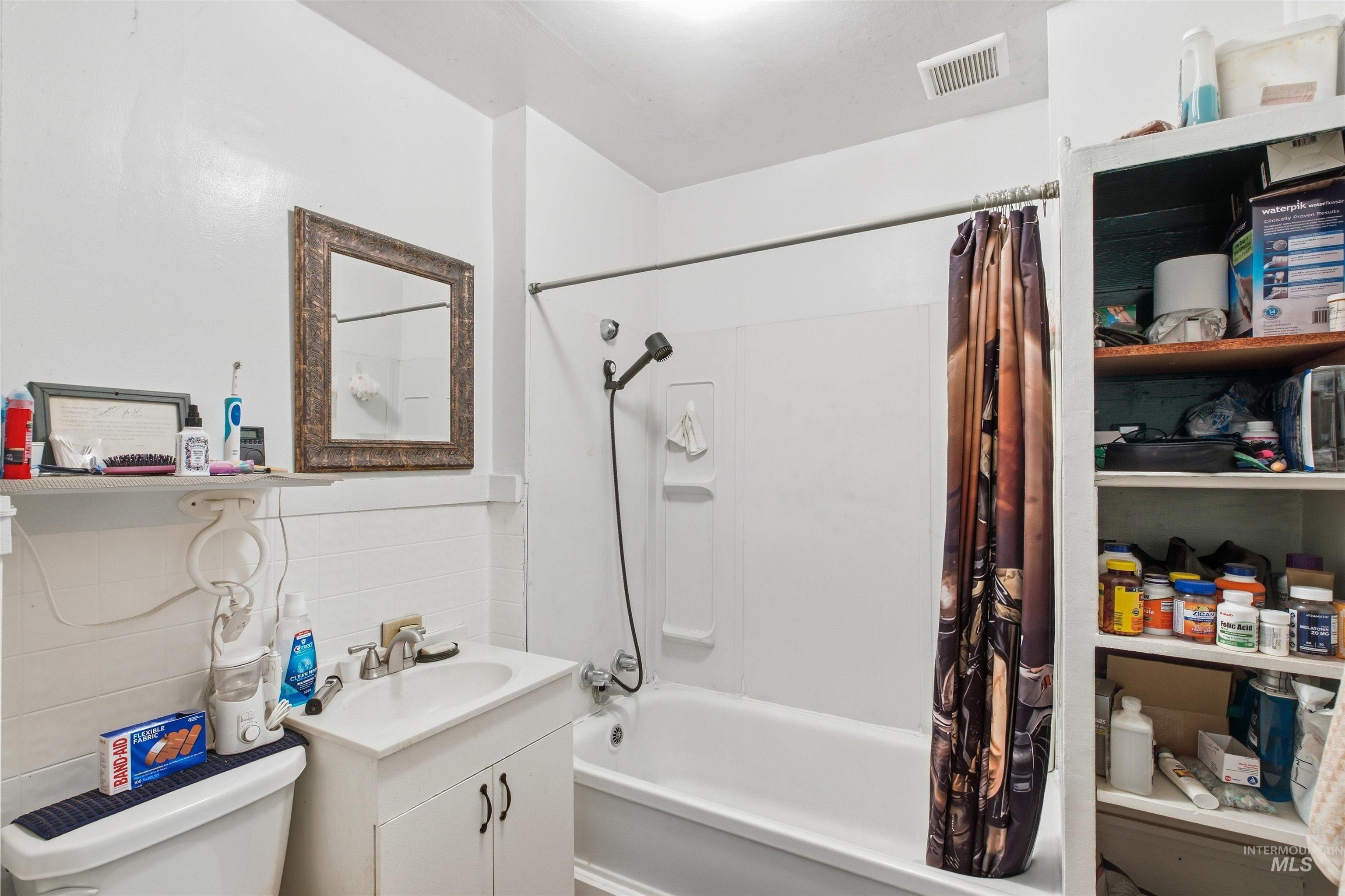 135 Garden Ct Property Photo 10
