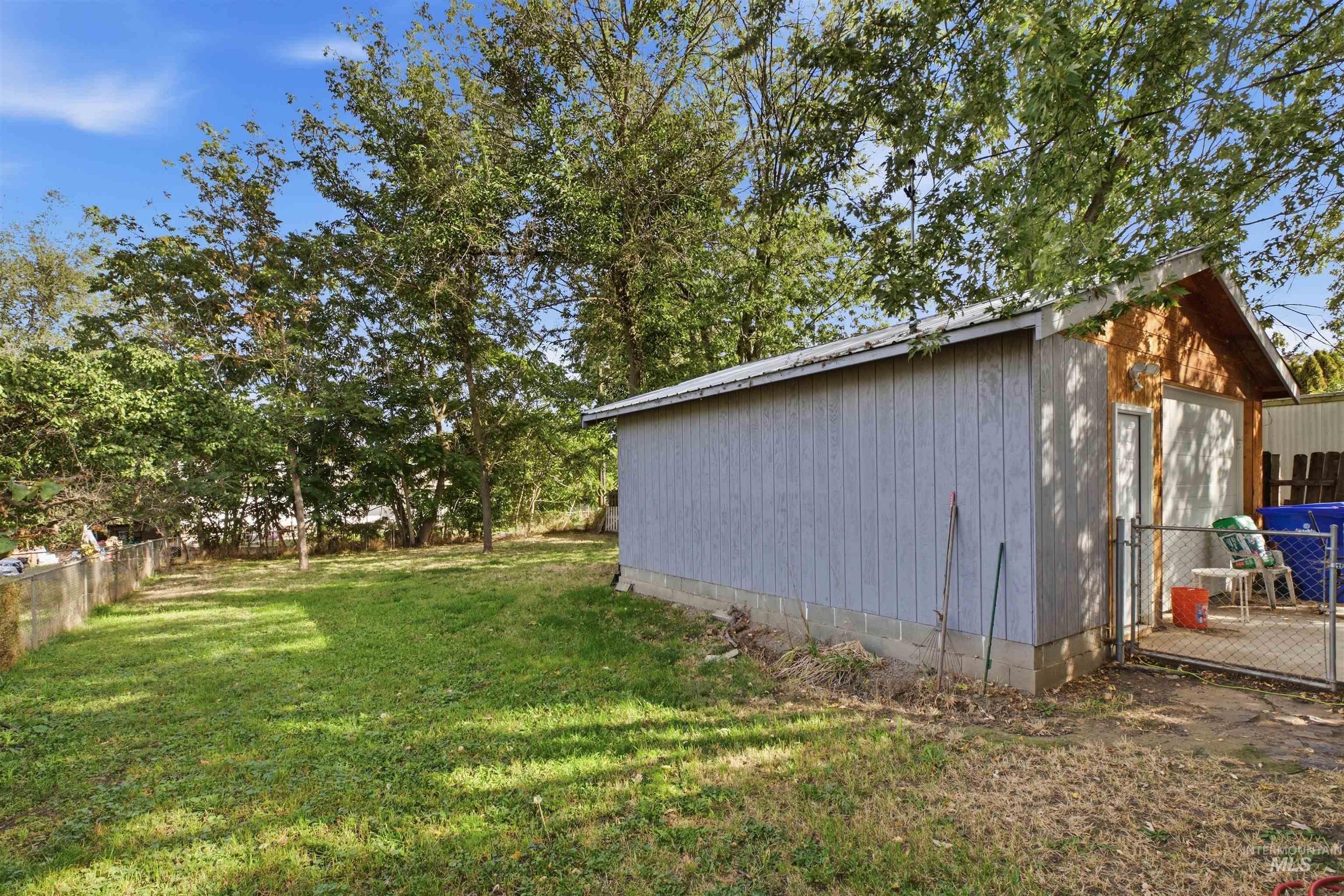 135 Garden Ct Property Photo 34