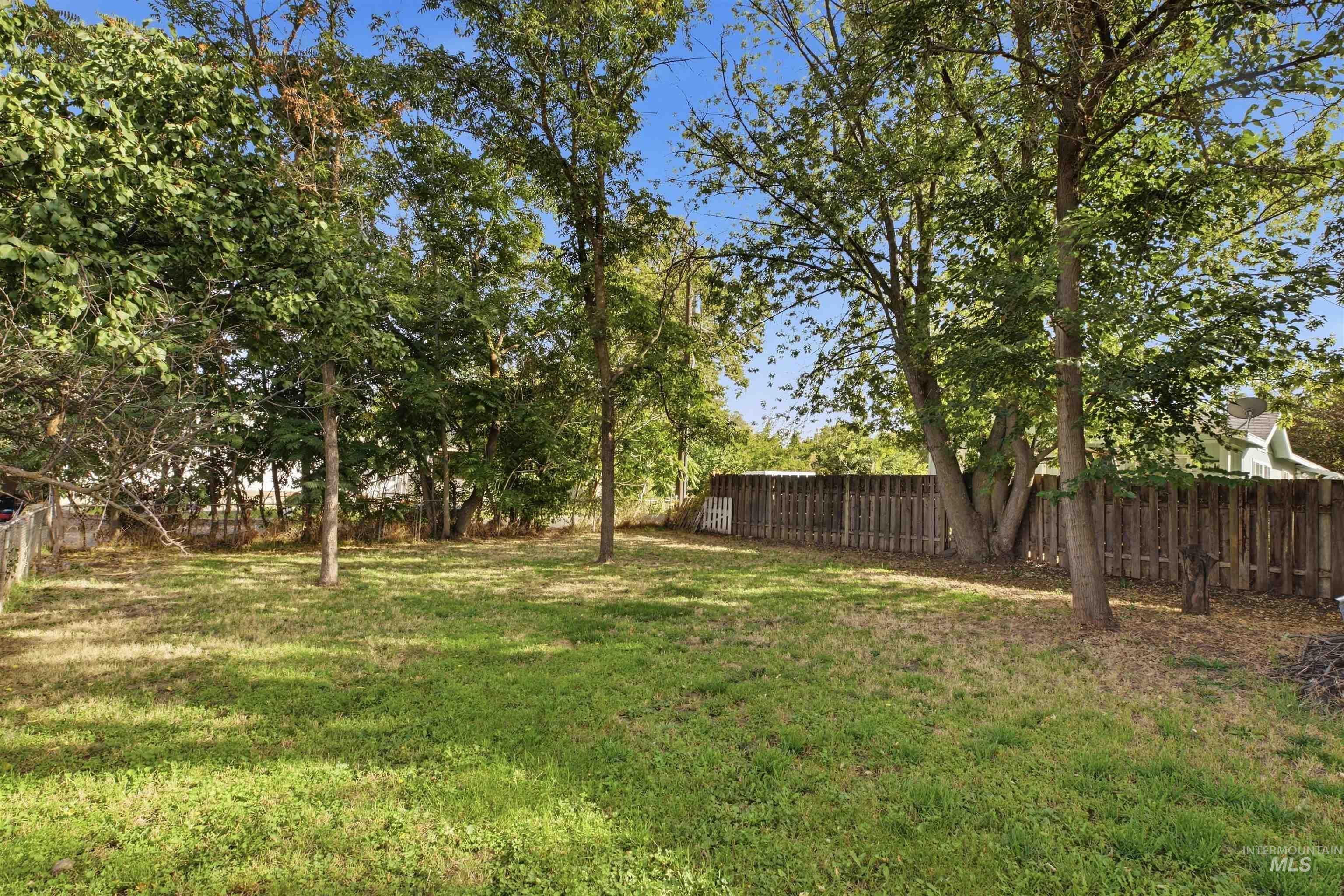 135 Garden Ct Property Photo 35
