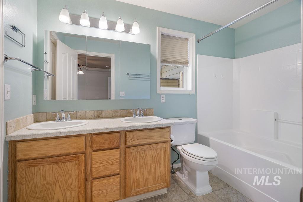 1005 Mallard St Property Photo 10