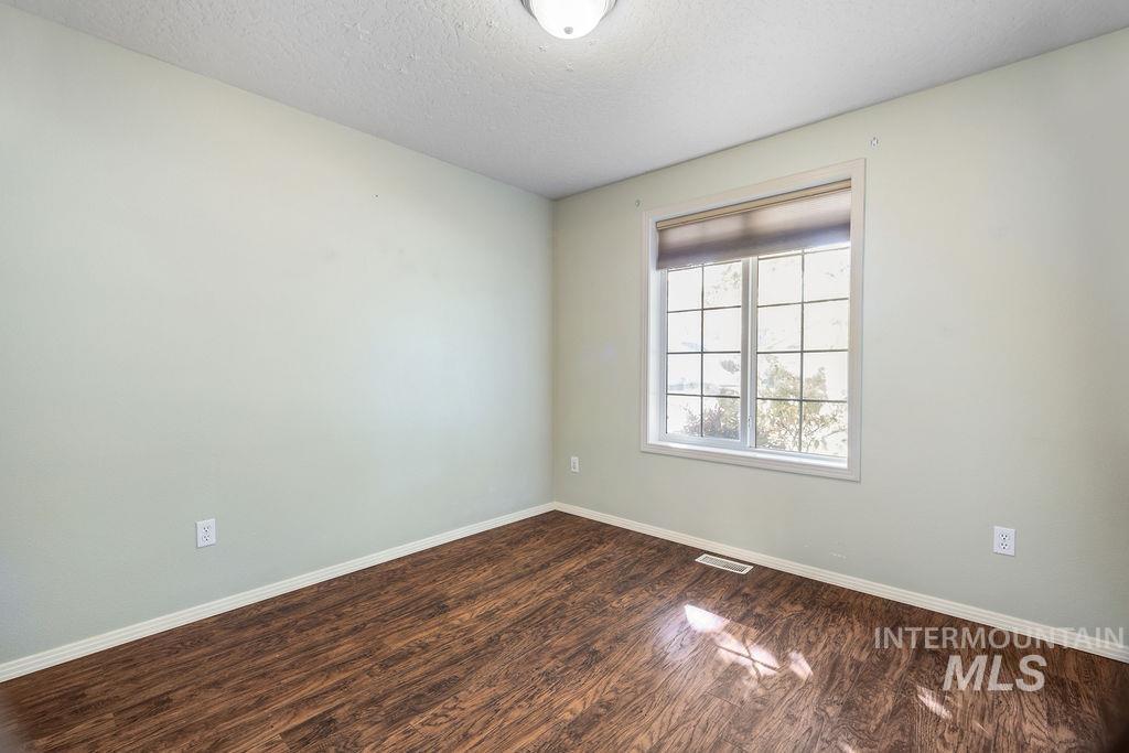 1005 Mallard St Property Photo 18