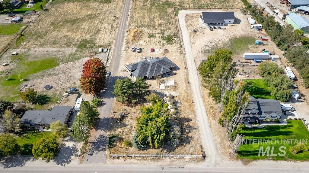 2572 Winchester Ln Property Photo 1