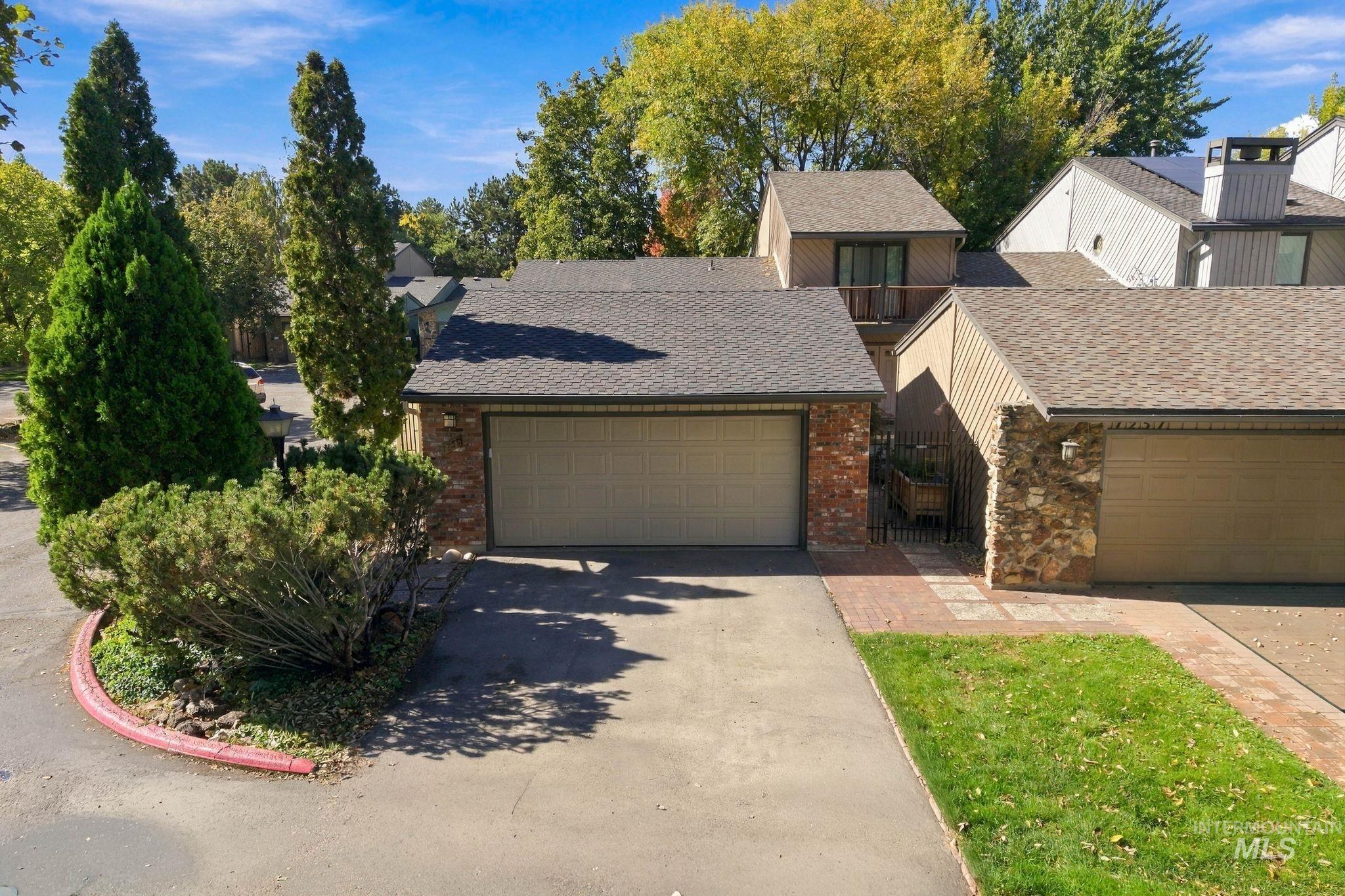 7255 W Cascade Dr Property Photo 3