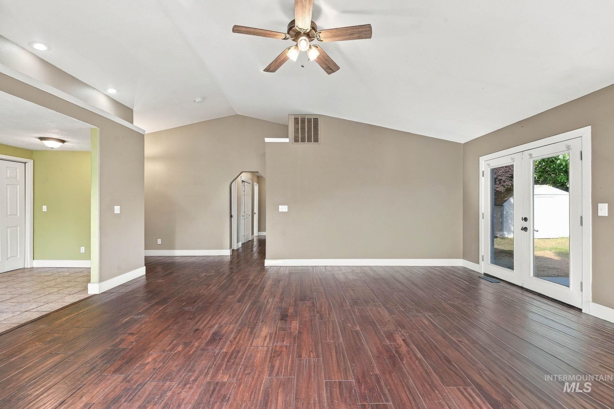 2512 W Flamingo Ave Property Photo 9