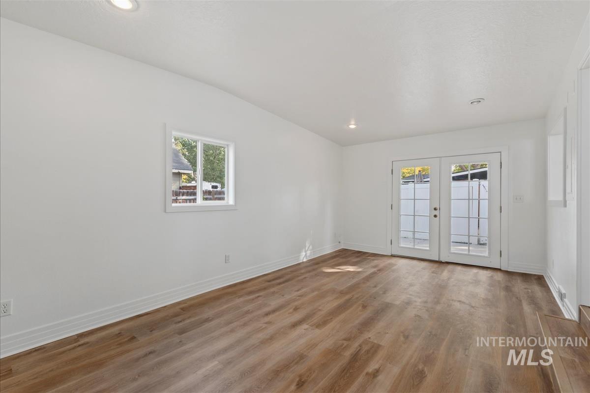 3334 W Good St Property Photo 13