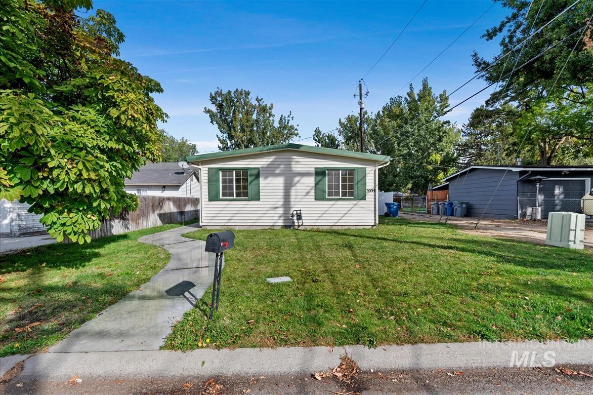 3334 W Good St Property Photo 25