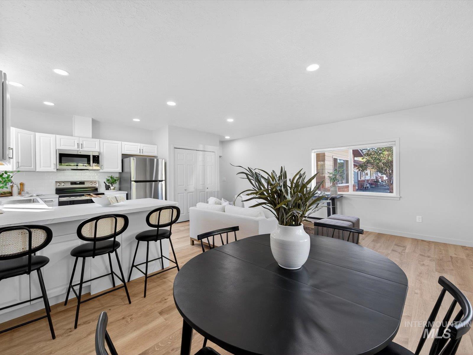 6415 W Saxton Ave. Property Photo 10