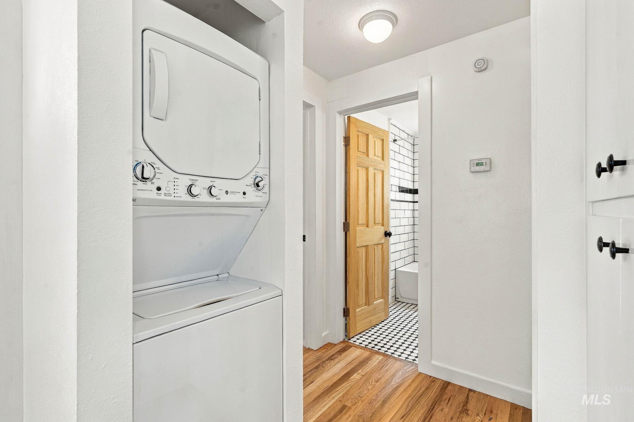 5916 W Clinton Street Property Photo 22