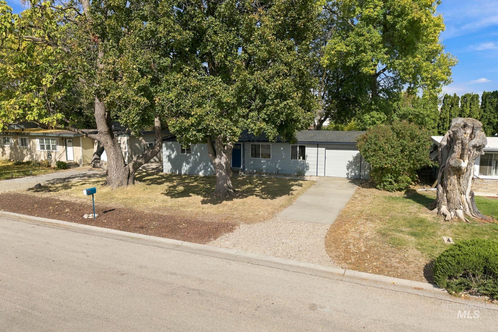 5916 W Clinton Street Property Photo 28