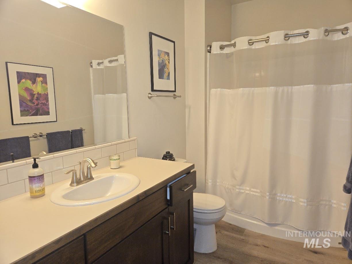 2846 N Cloverdale Rd Property Photo 13