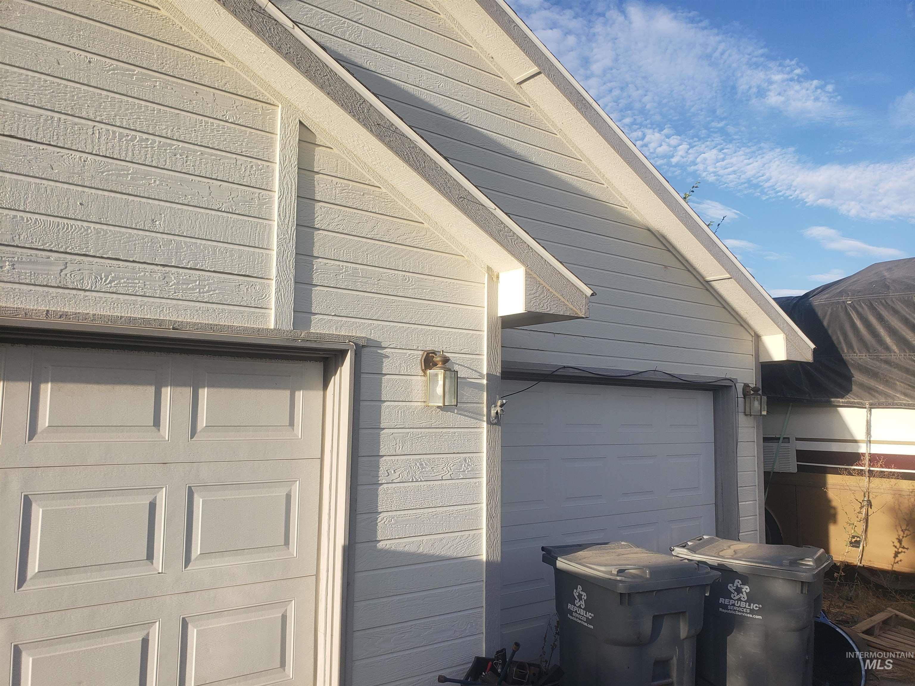 2108 E Lewis Lane Property Photo 4