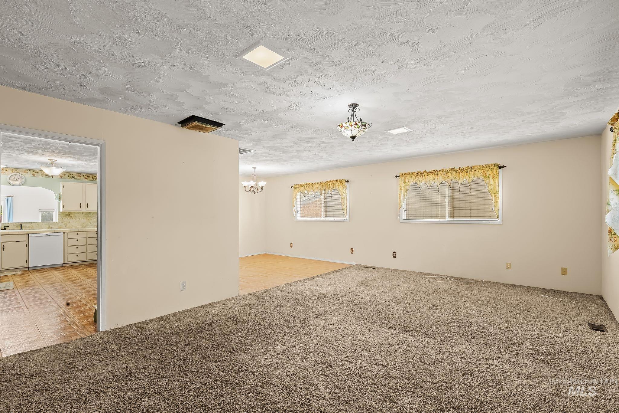 1344 Hemlock Ave Property Photo 10