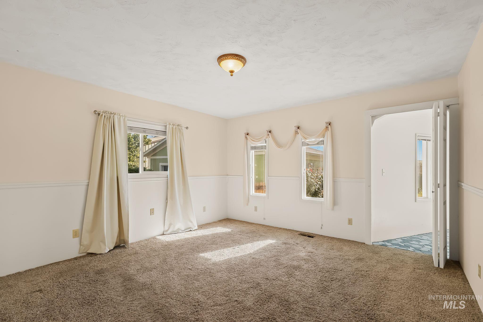 1344 Hemlock Ave Property Photo 21