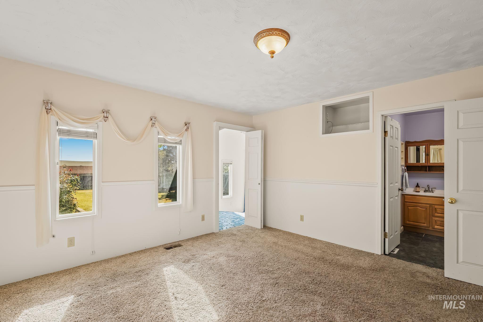 1344 Hemlock Ave Property Photo 22
