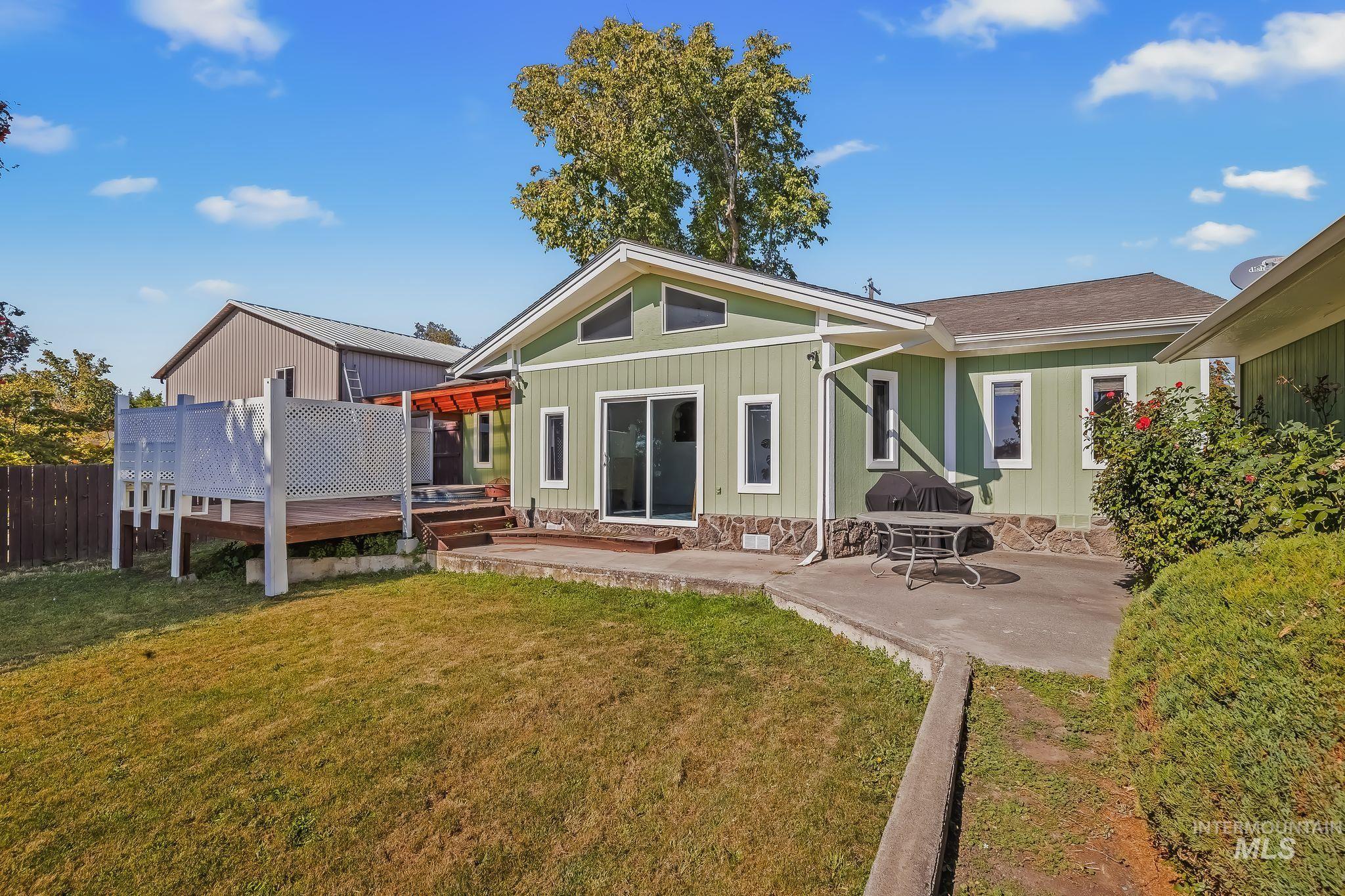 1344 Hemlock Ave Property Photo 32