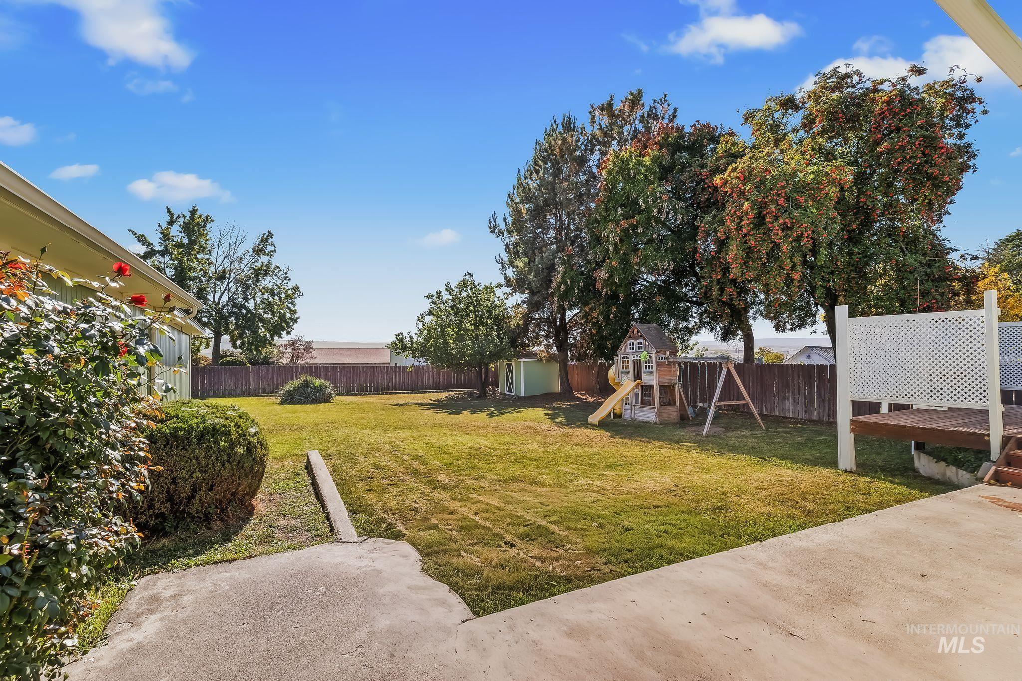 1344 Hemlock Ave Property Photo 33