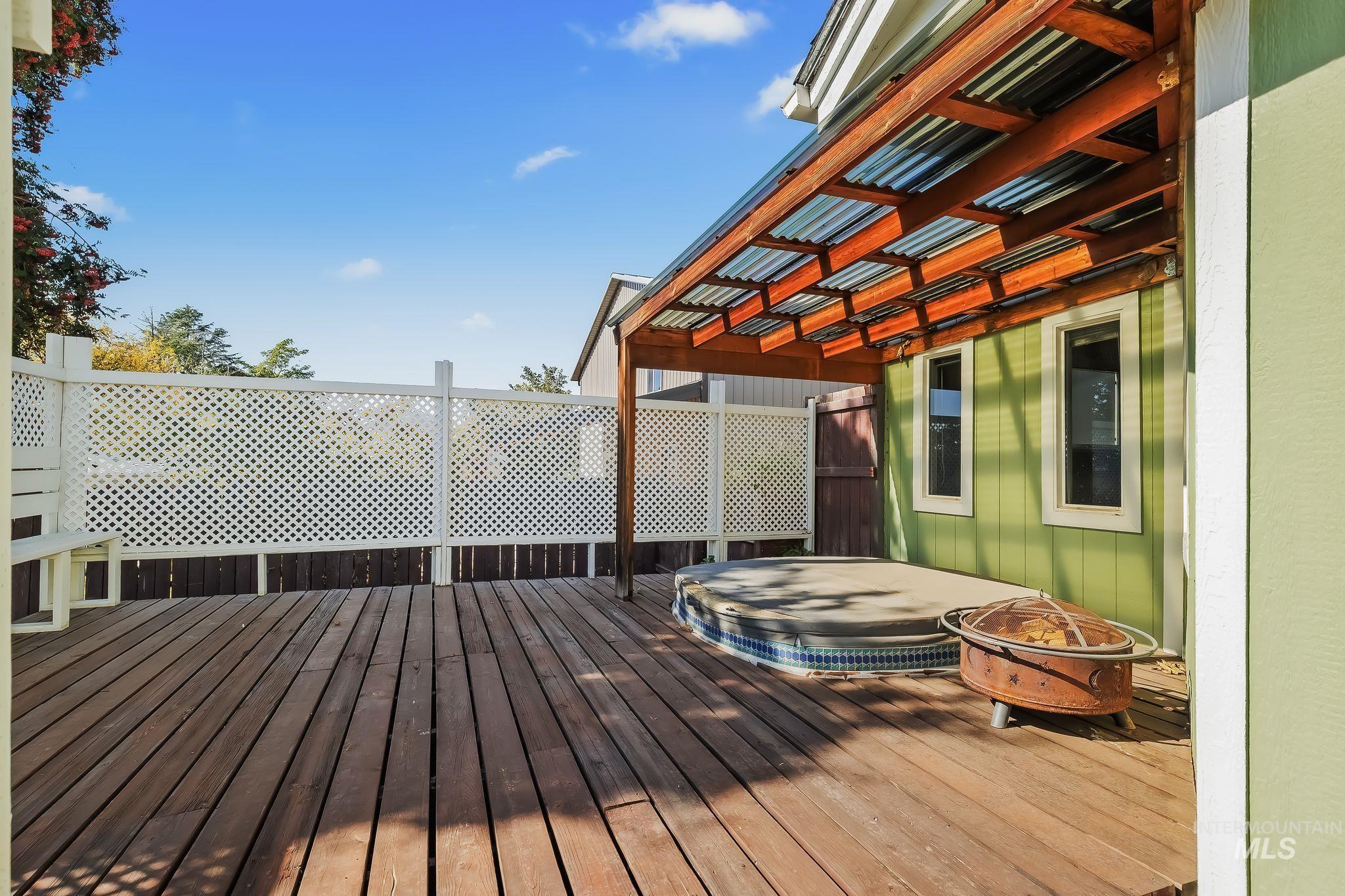 1344 Hemlock Ave Property Photo 34