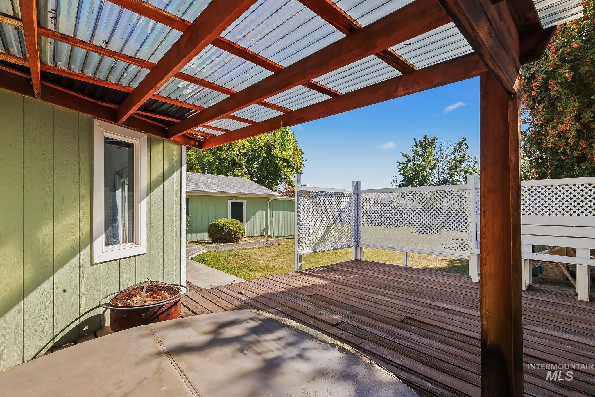 1344 Hemlock Ave Property Photo 35