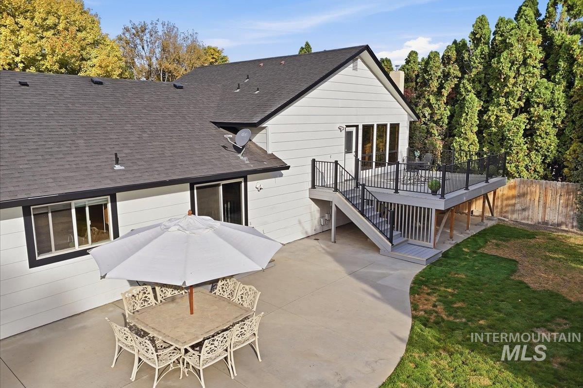 2405 Airport Avenue Property Photo 5