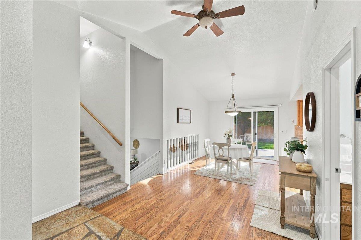 2405 Airport Avenue Property Photo 10
