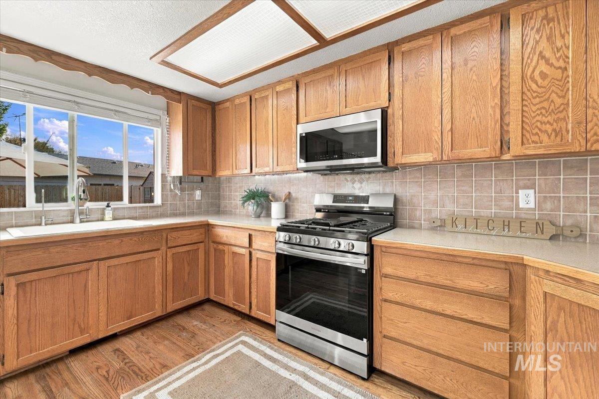 2405 Airport Avenue Property Photo 14