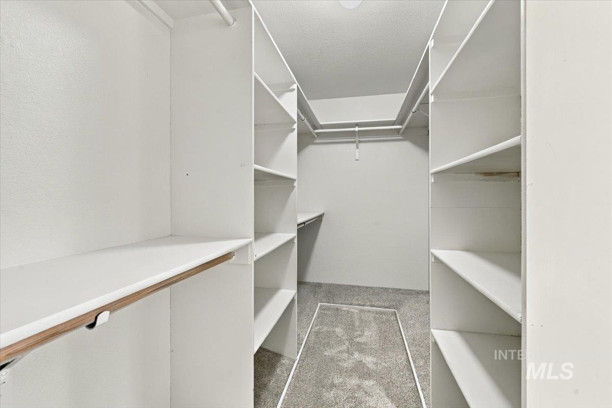 2405 Airport Avenue Property Photo 23
