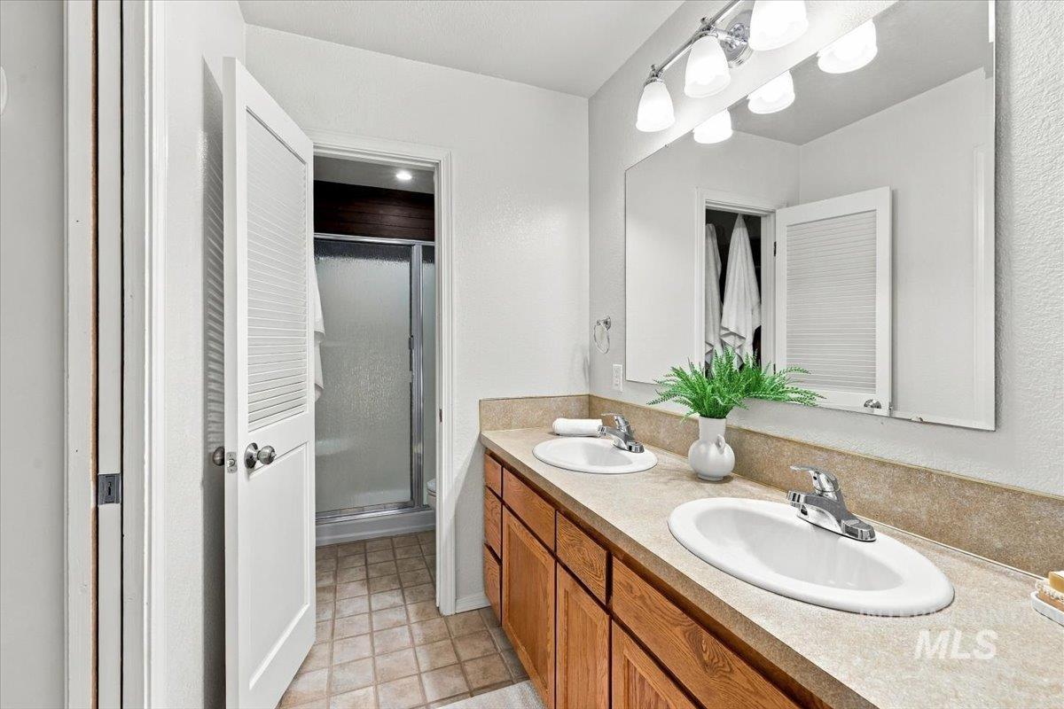 2405 Airport Avenue Property Photo 24