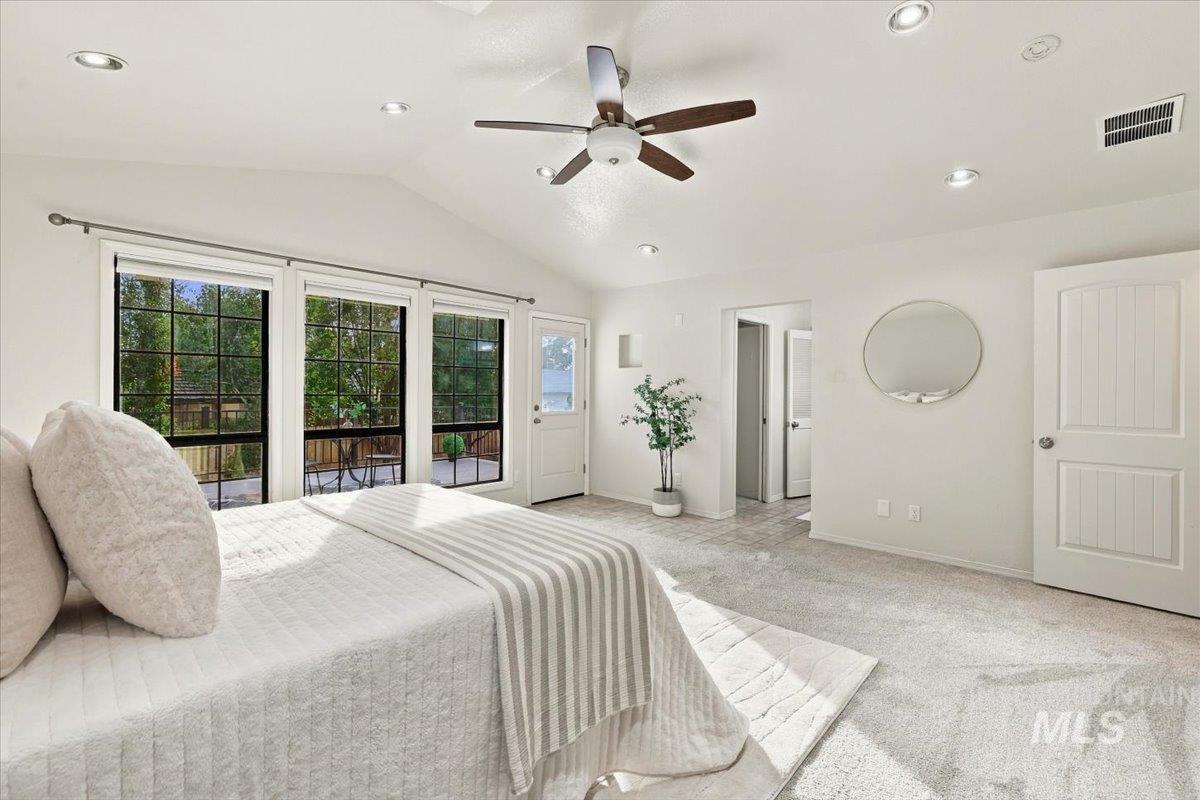 2405 Airport Avenue Property Photo 26