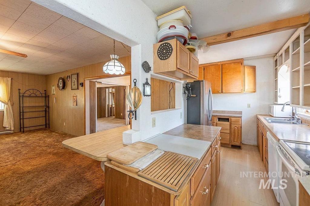 583 Notus Road Property Photo 12