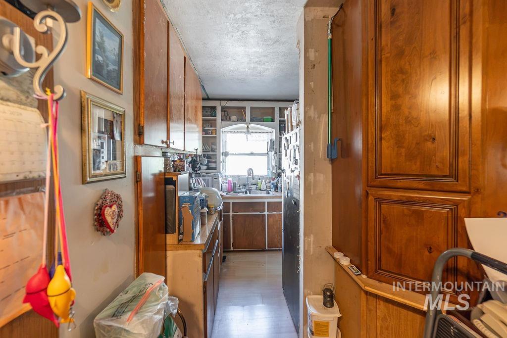 583 Notus Road Property Photo 17