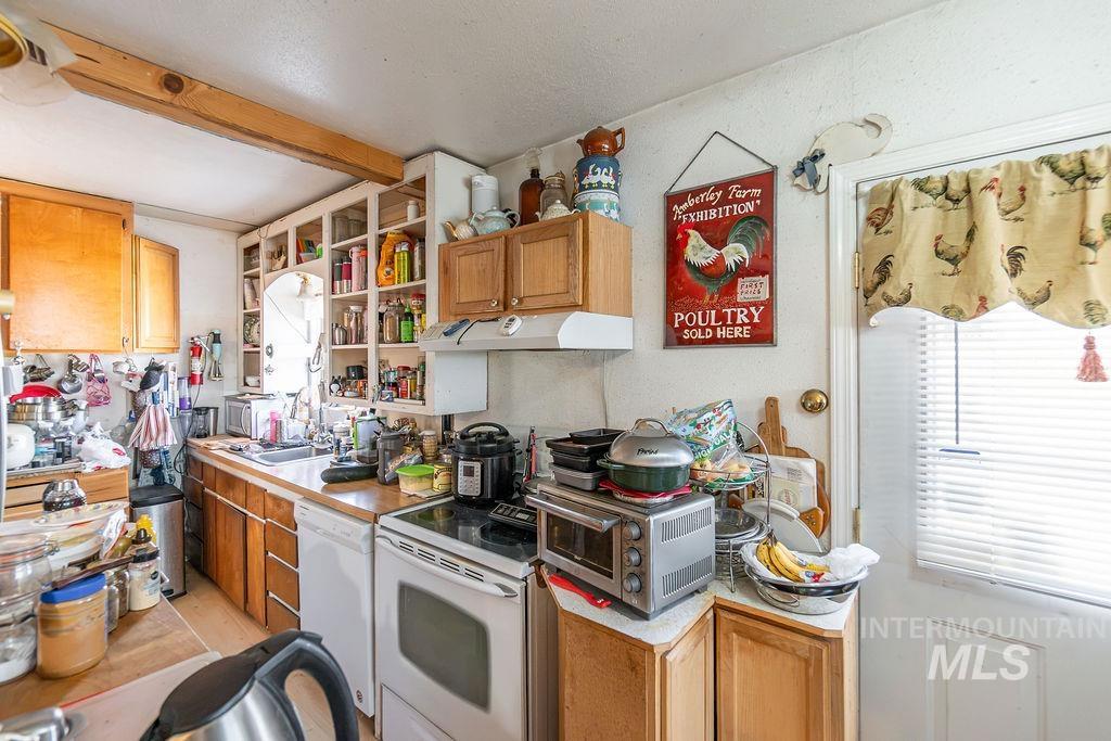 583 Notus Road Property Photo 21
