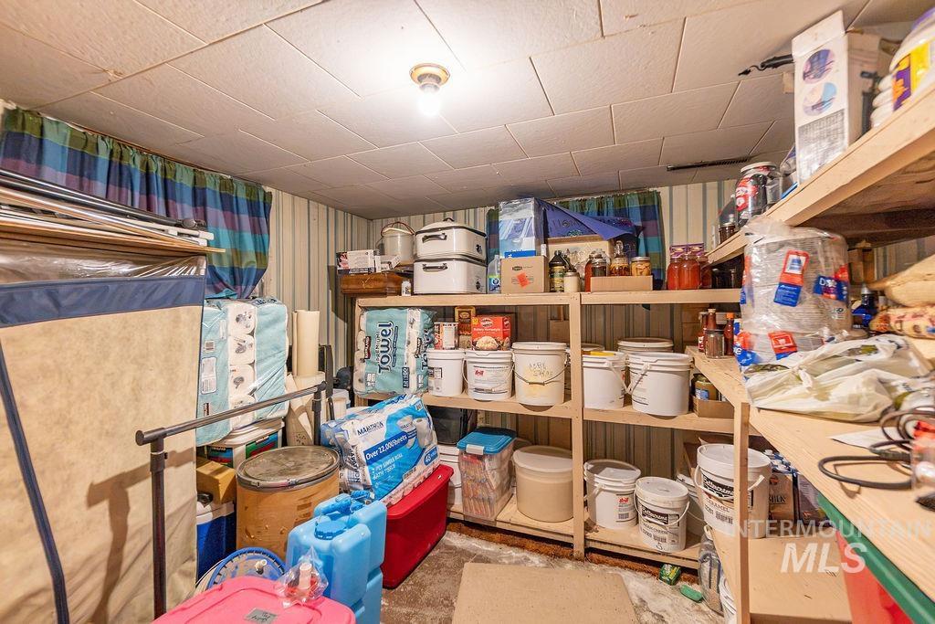583 Notus Road Property Photo 46