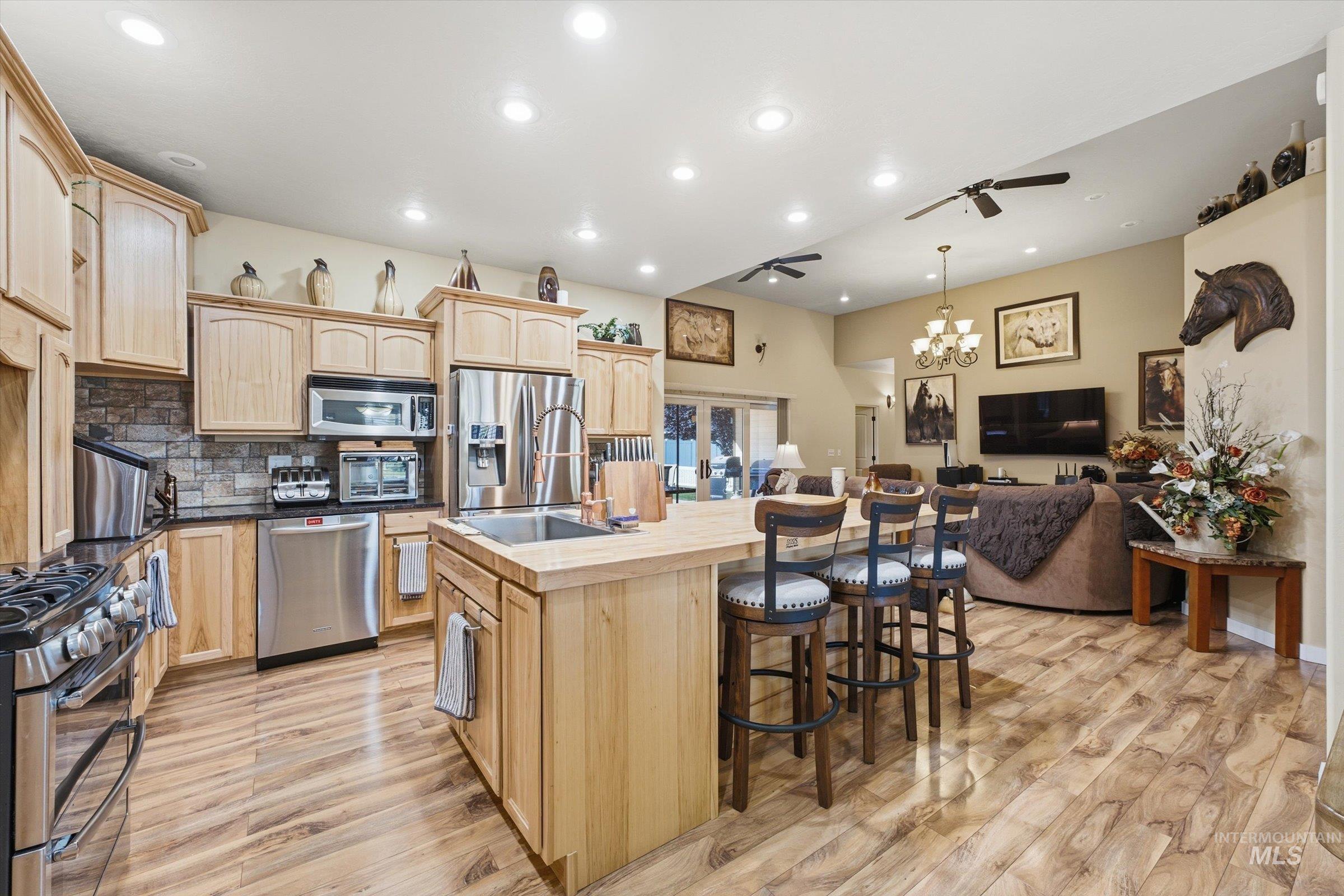 83 S Smiley Court Property Photo 12