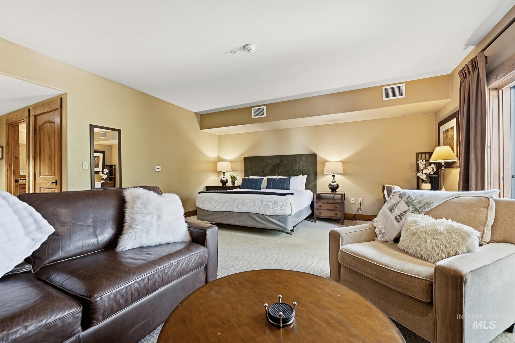 75 Arling Center Property Photo 2