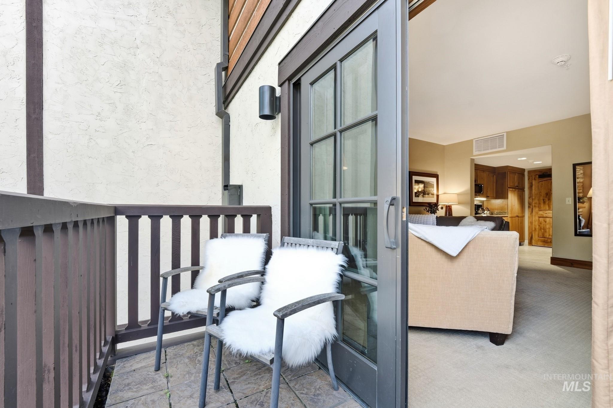 75 Arling Center Property Photo 21