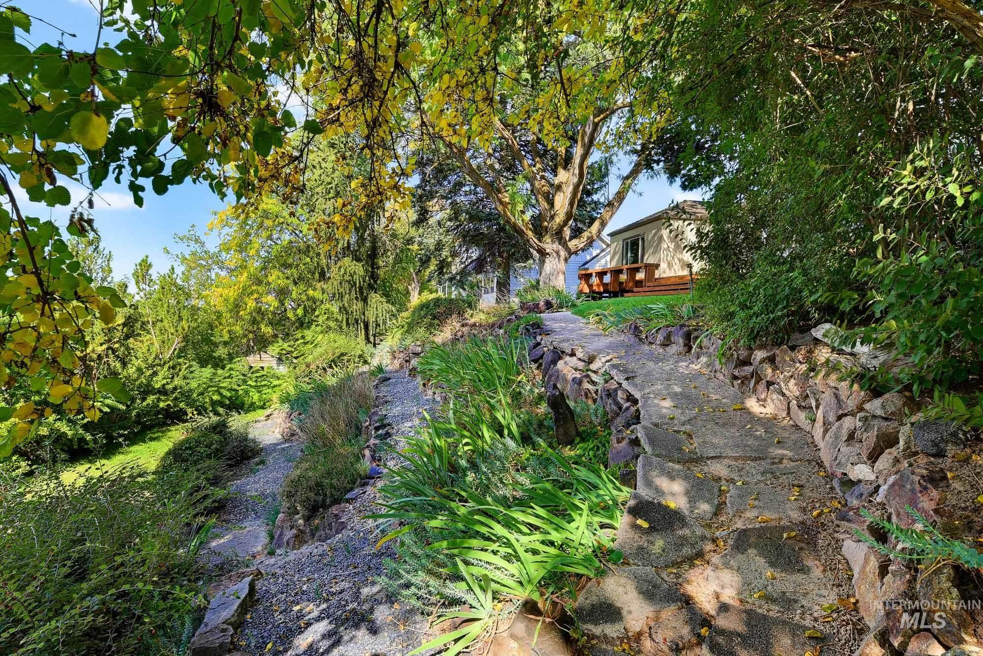 648 Hughes Dr Property Photo 46