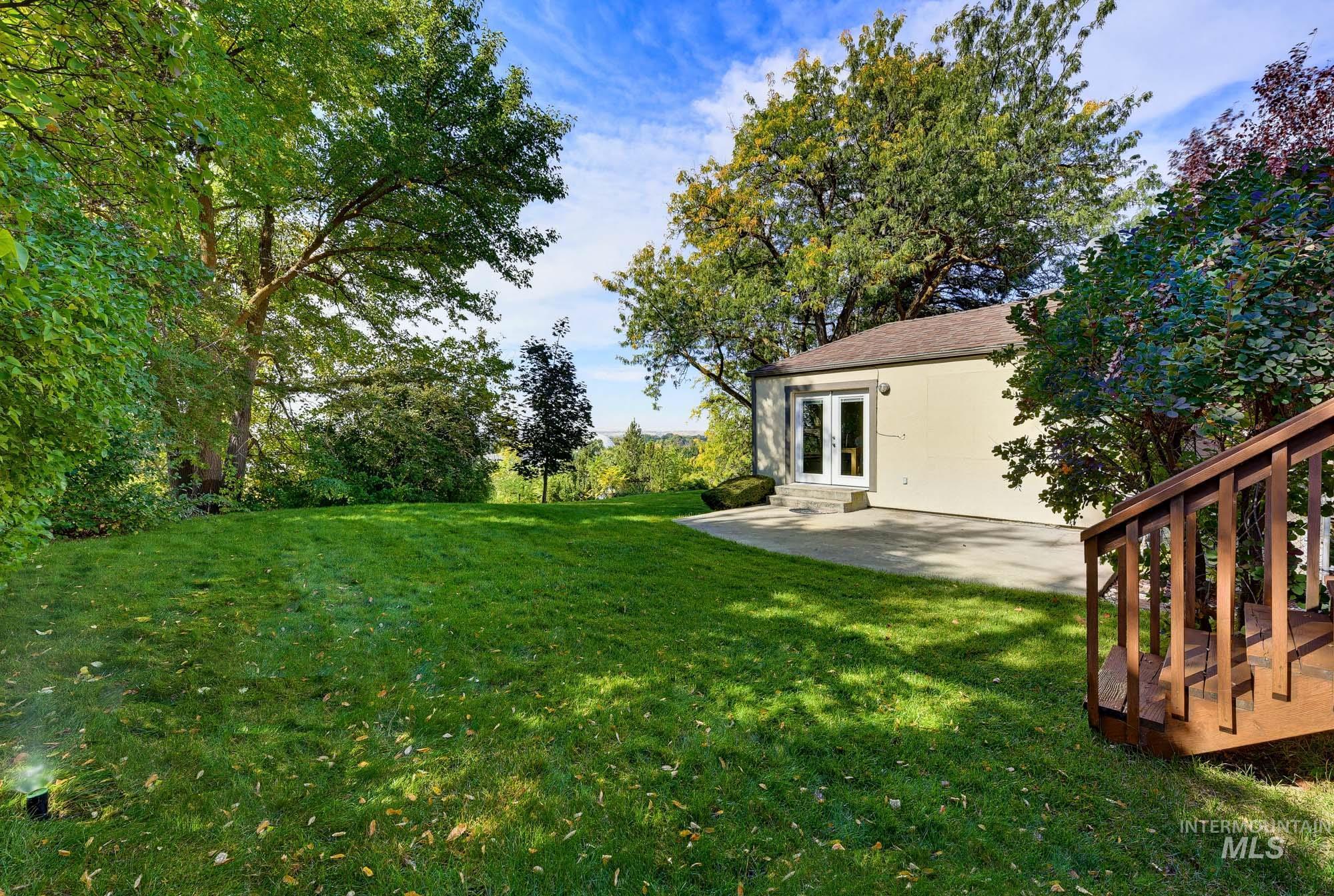 648 Hughes Dr Property Photo 49