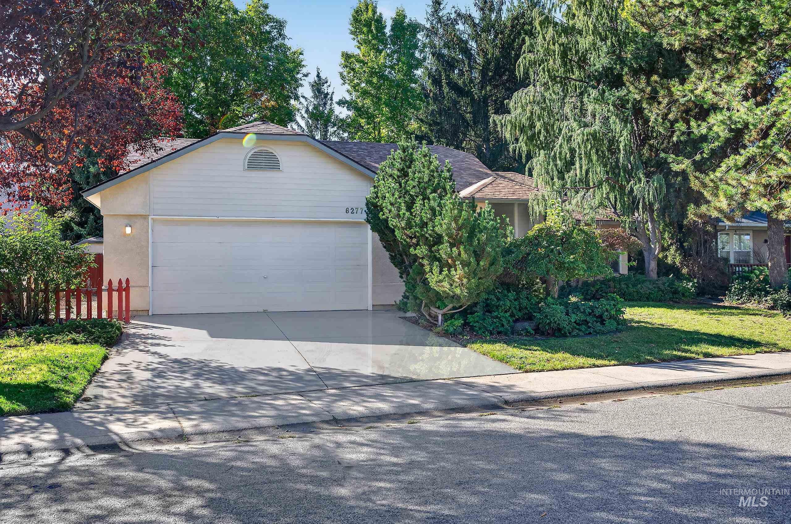 6277 W Parapet Ct Property Photo 5