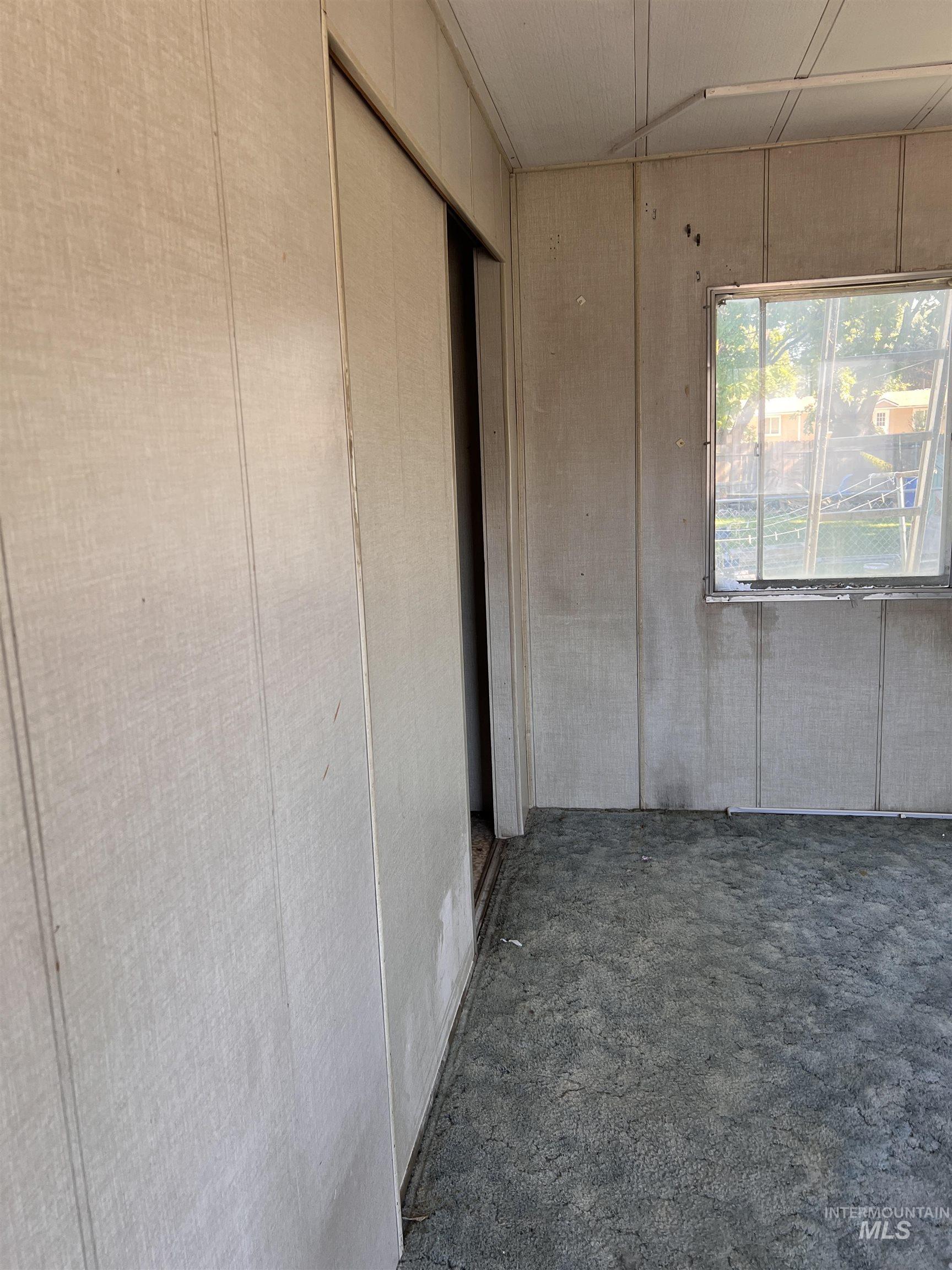 309 W Maple St Property Photo 12