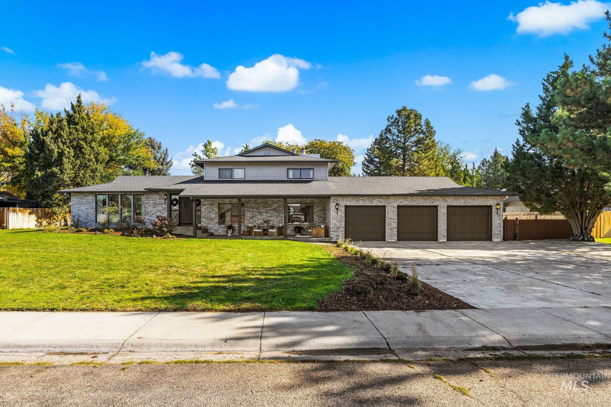 1444 S Oriole Way Property Photo 1